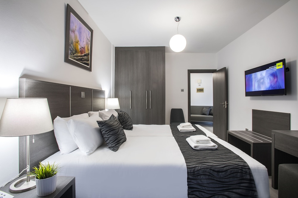 Blazer Residence 48/56