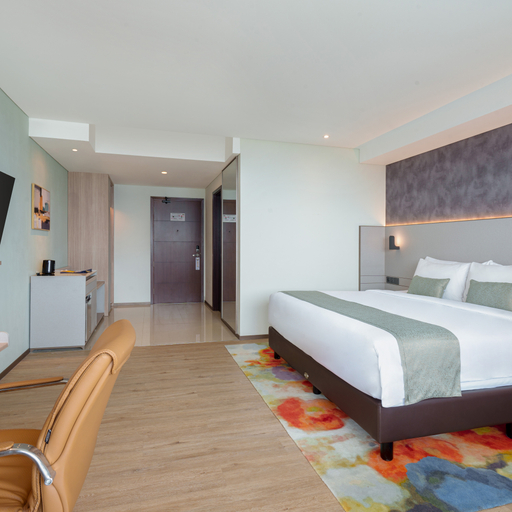 Grand, Hollywood, Deluxe, Sea View, Balcony