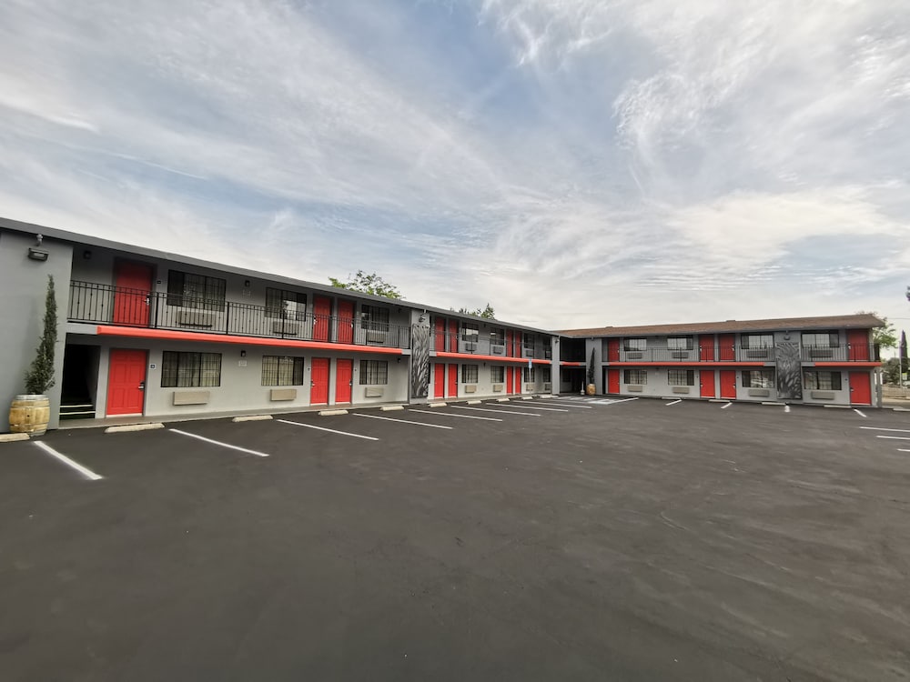 Journey Inn 8/45
