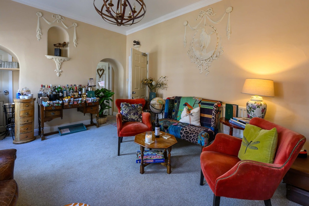 Darwin's Townhouse 28/49