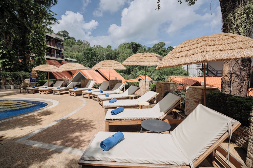 Club Bamboo Boutique Patong Beach Resort 43/85