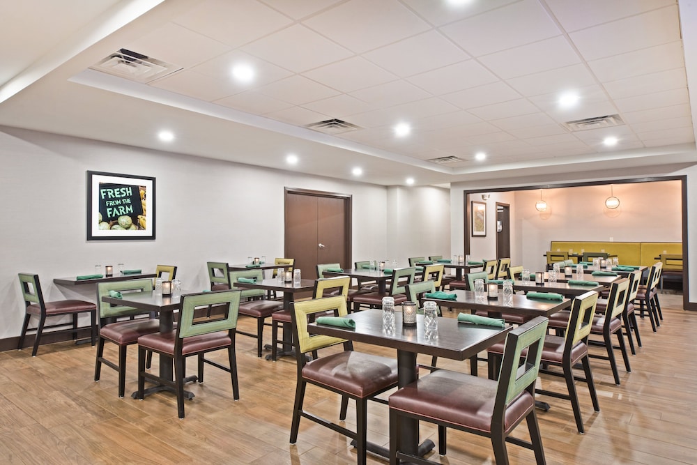 Holiday Inn Harrisburg East 42/61