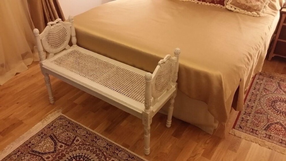 Grand Boutique Hotel 33/77