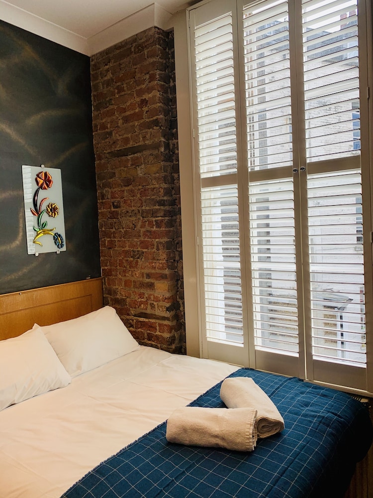 The Melville Hotel 32/50