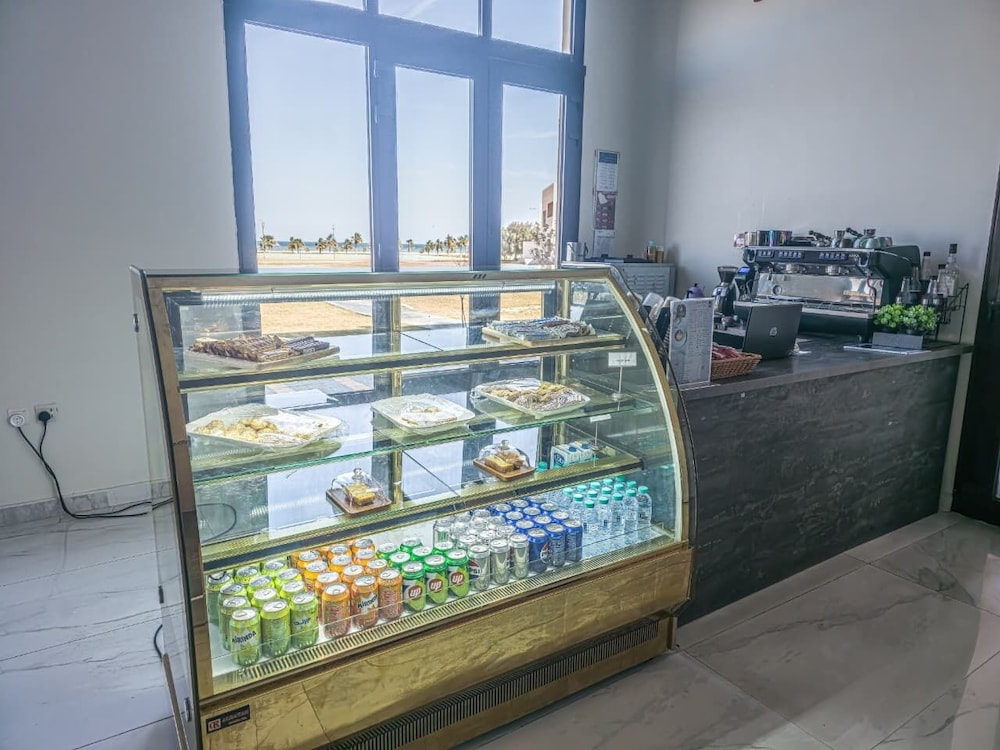 فندق كونتينينت العقير(Continent Hotel Al Uqayr) 16/35