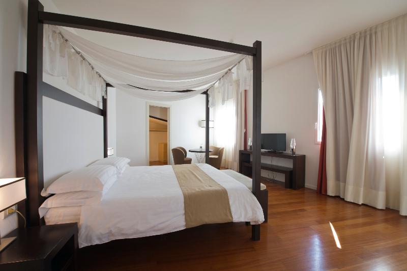 Imperial, Suite