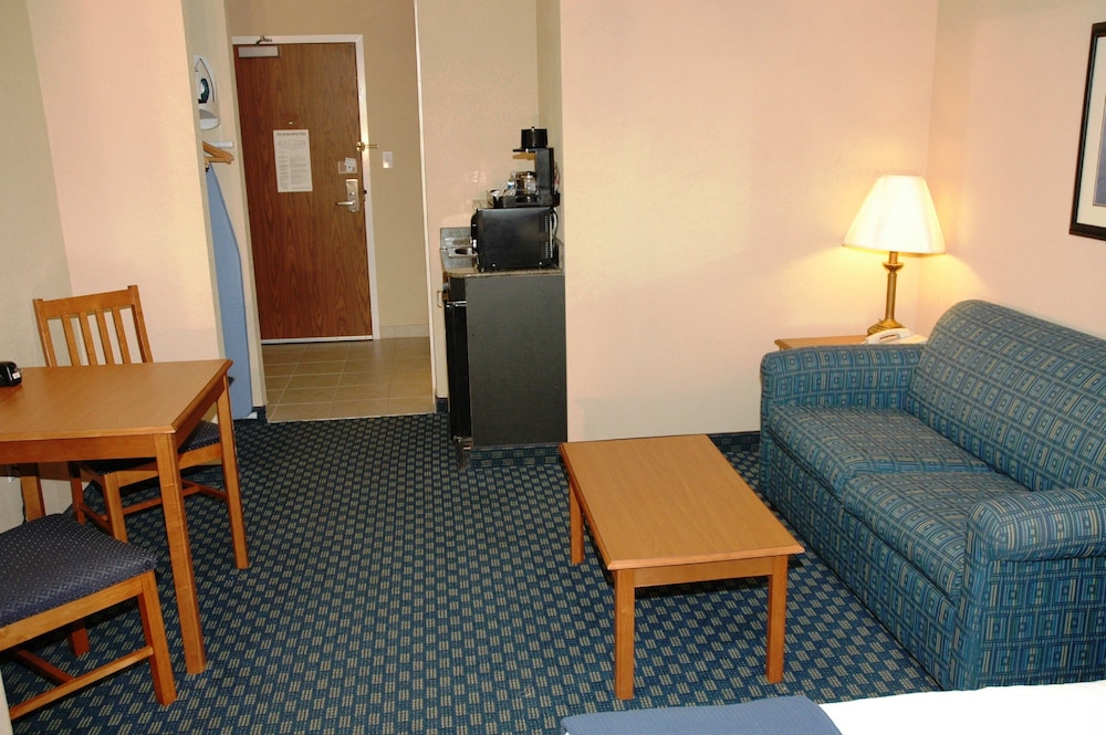 Holiday Inn Express Hotel And Suites Salisbury Delmar 39/68
