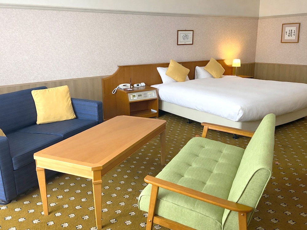 HOTEL FLORACION NASU 10/50