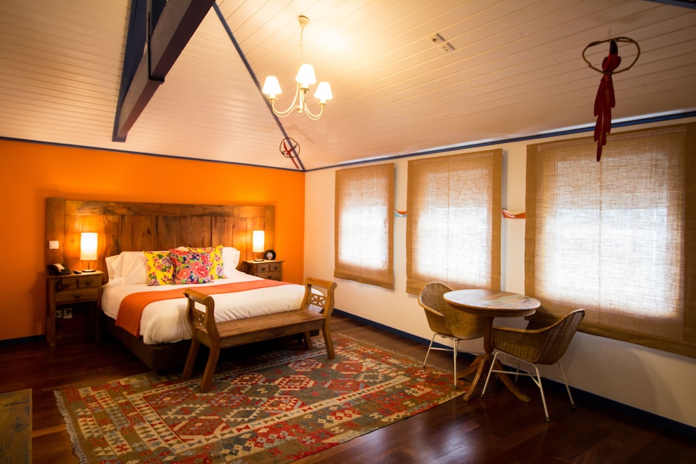 MIRAGAIA HOUSE 24/59