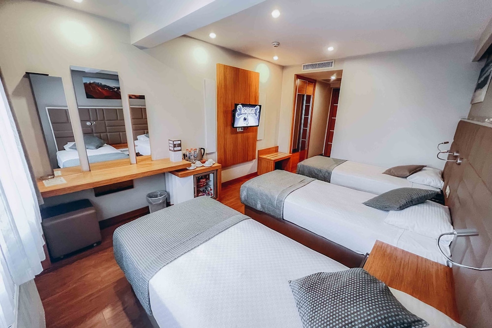 Hakcan Hotel 12/50
