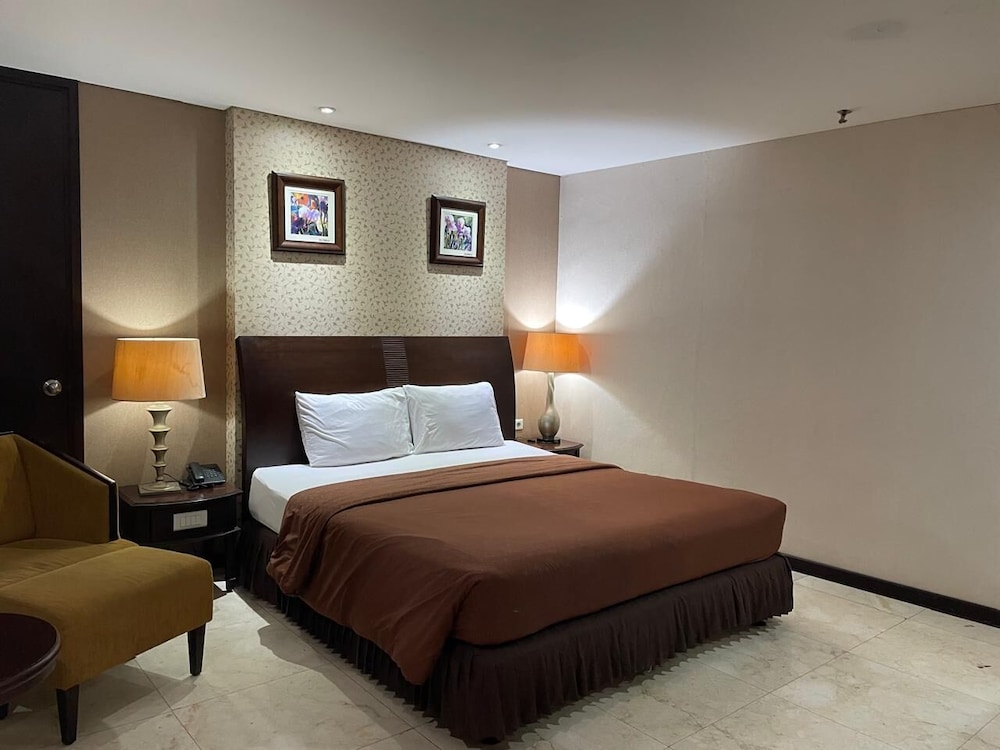 The Palais Dago Hotel 13/55