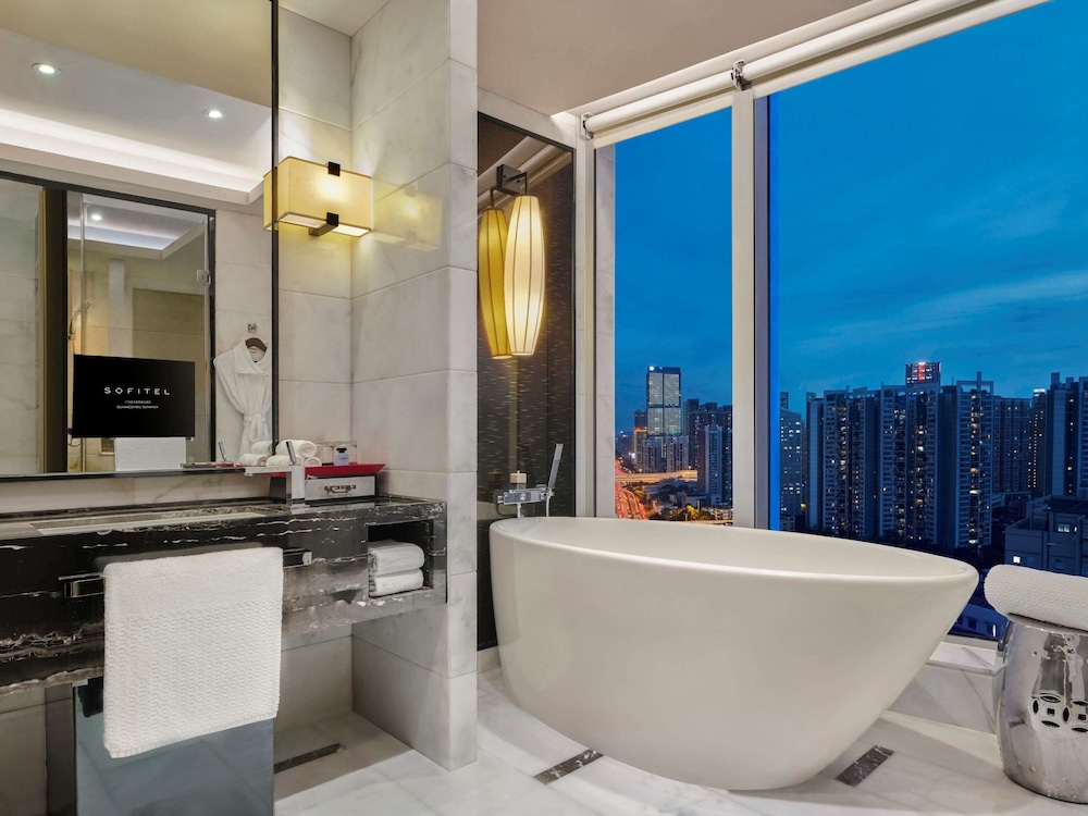 Sofitel Guangzhou Sunrich 7/76