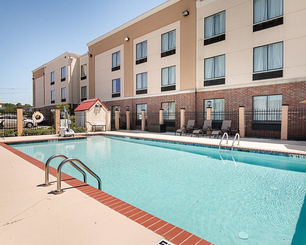 Comfort Suites Natchitoches, LA 3/48