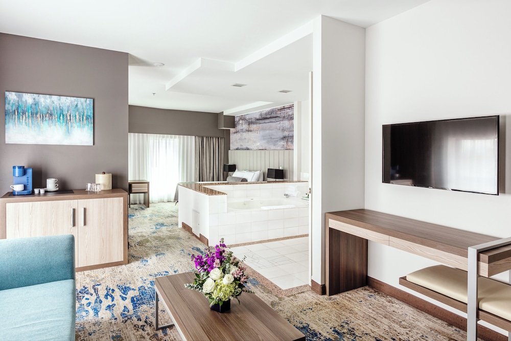 Atheneum Suite Hotel 7/39