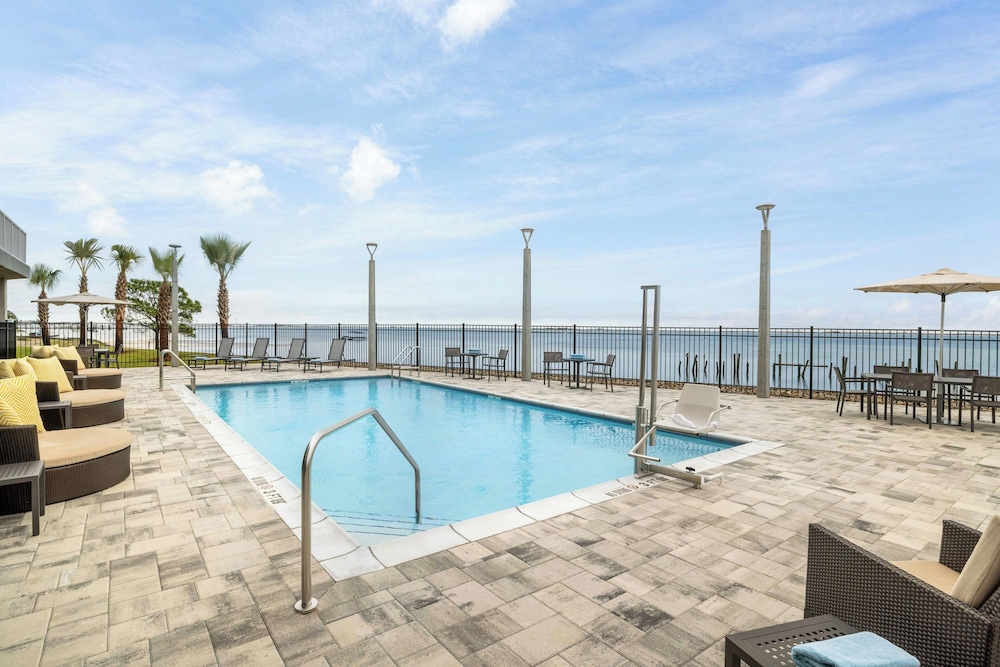 Residence Inn By Marriott Navarre Waterfront 39/43