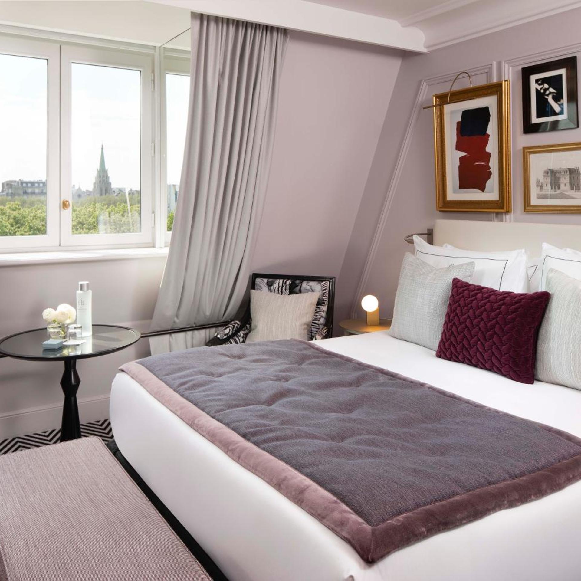 Boutique, Eiffel View