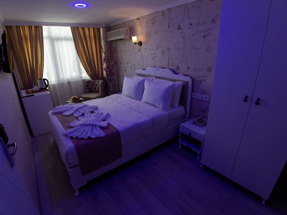 STANDARD, DOUBLE BED