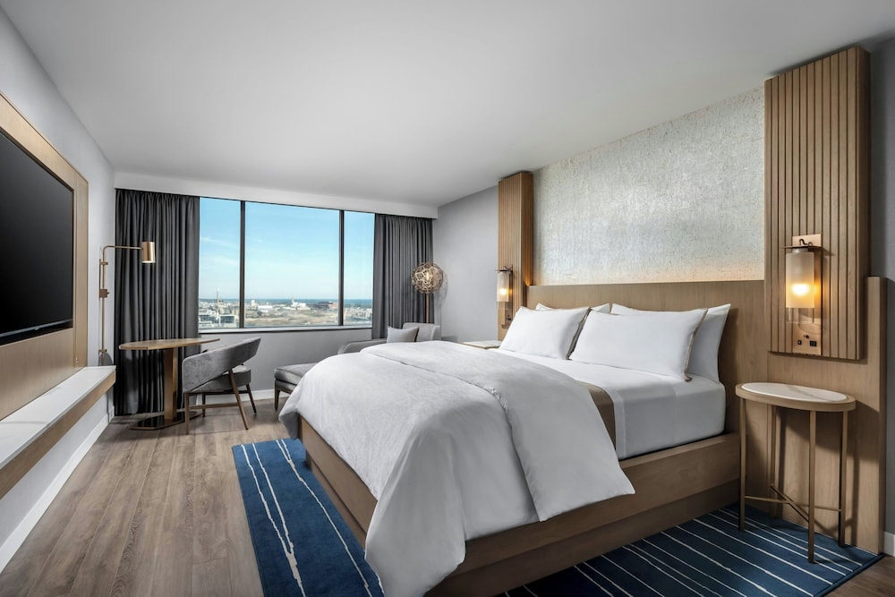 Premium, King Bed
