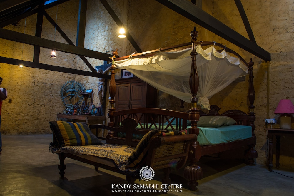 The Kandy Samadhi Centre 41/80