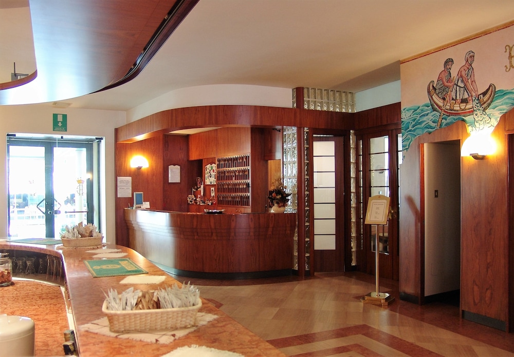 Hotel Excelsior 5/39