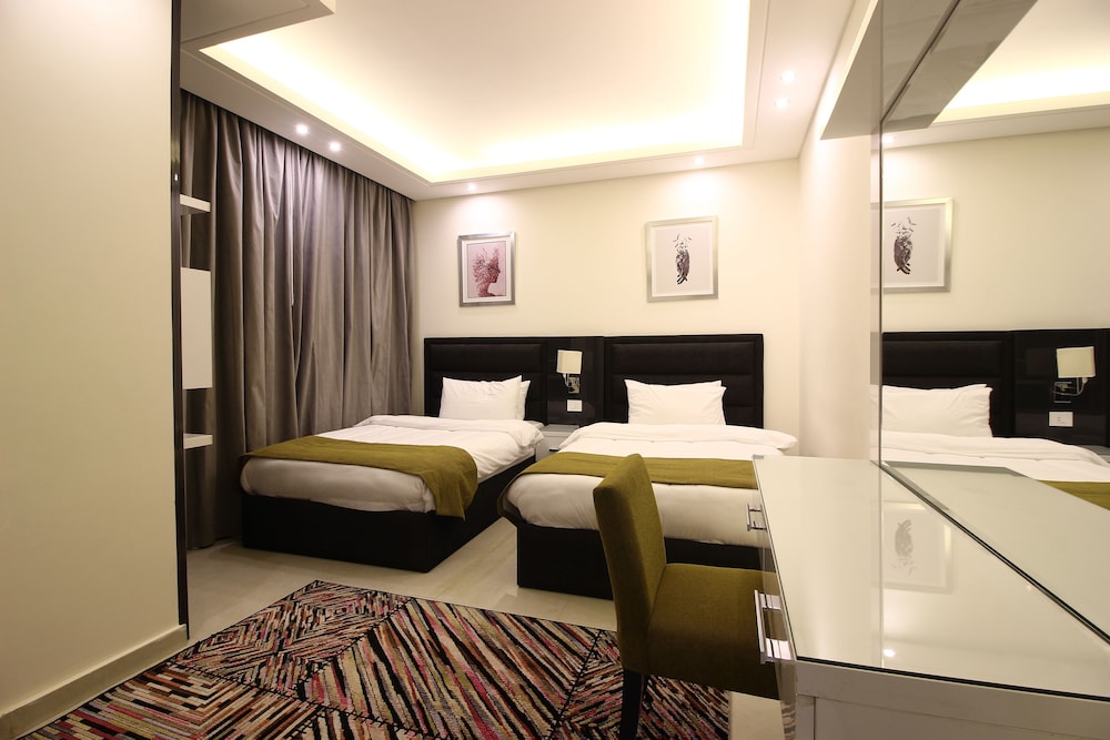 Palm Ville Suites 20/46