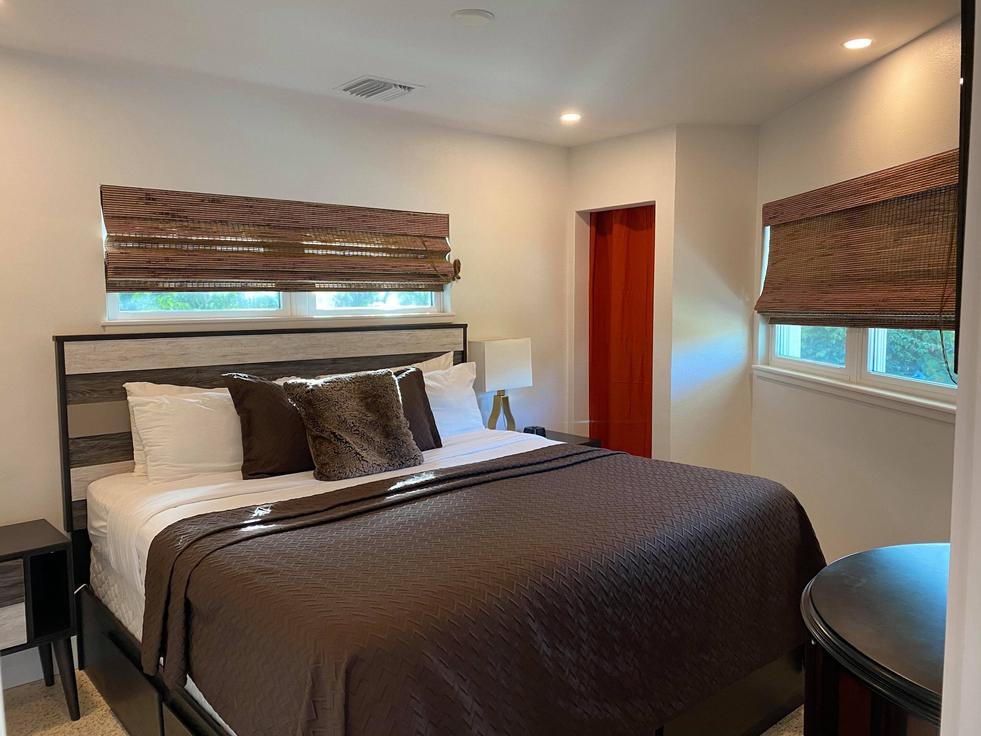 Retreat, Suite, King Bed, Sofa