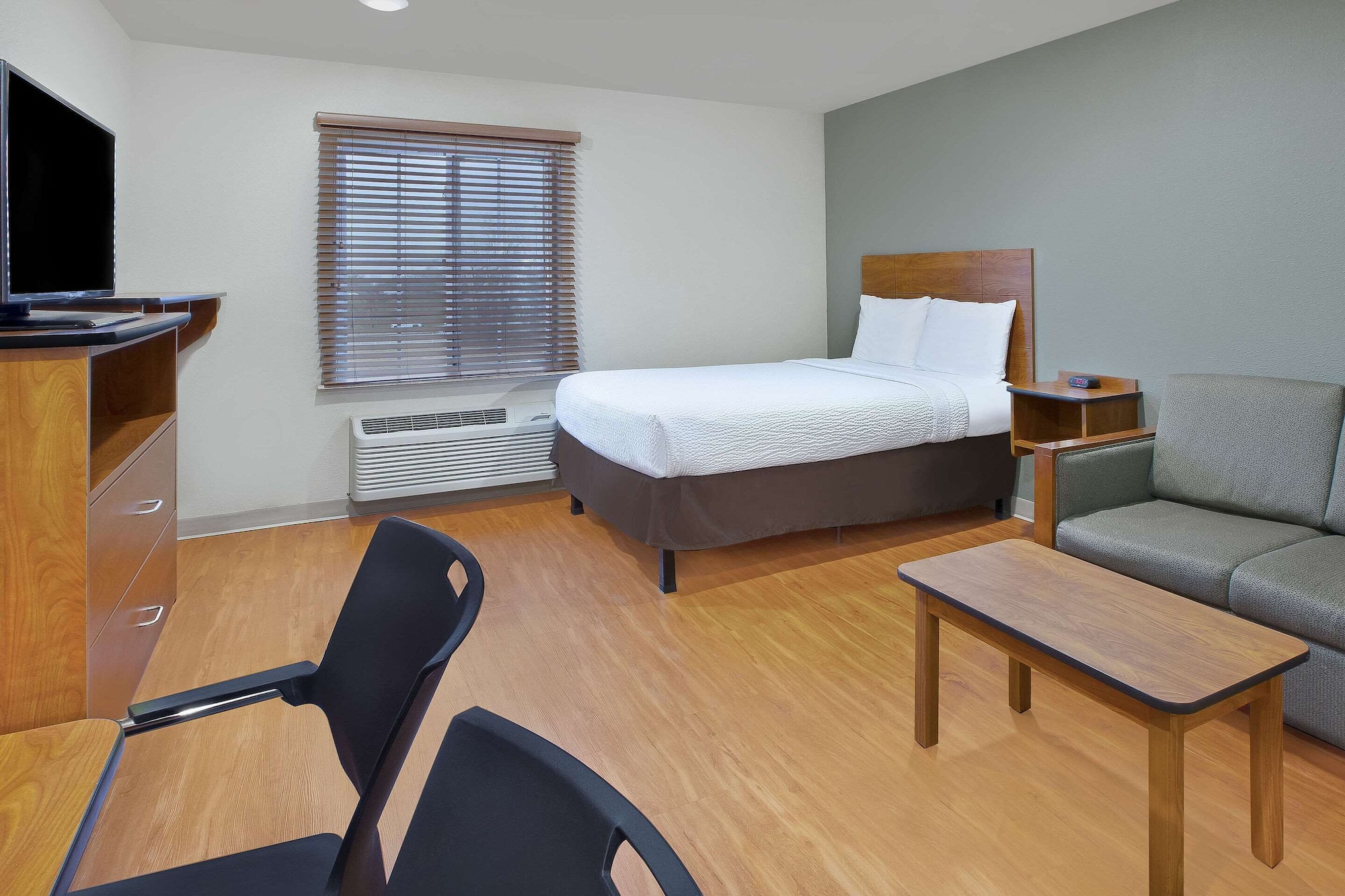 Standard, Double Bed, Bathtub, Accessible