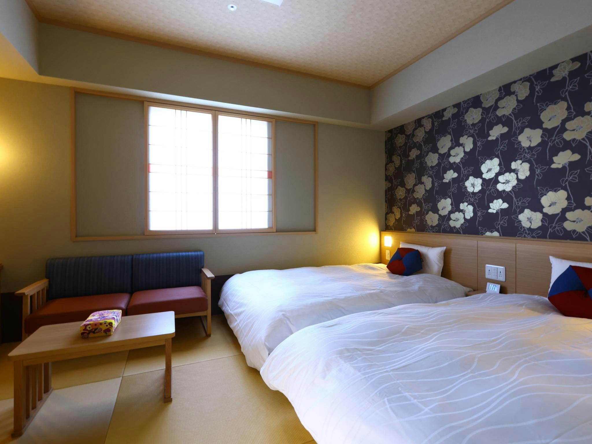 Moderate, Twin Beds
