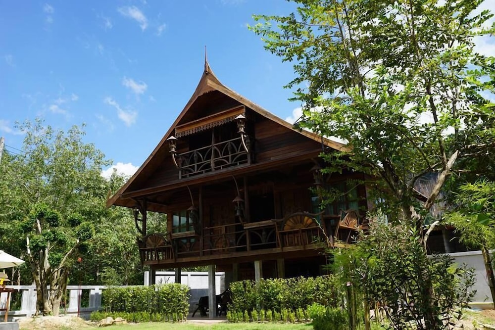 Boutique Village Hotel SHA Plus 8/71