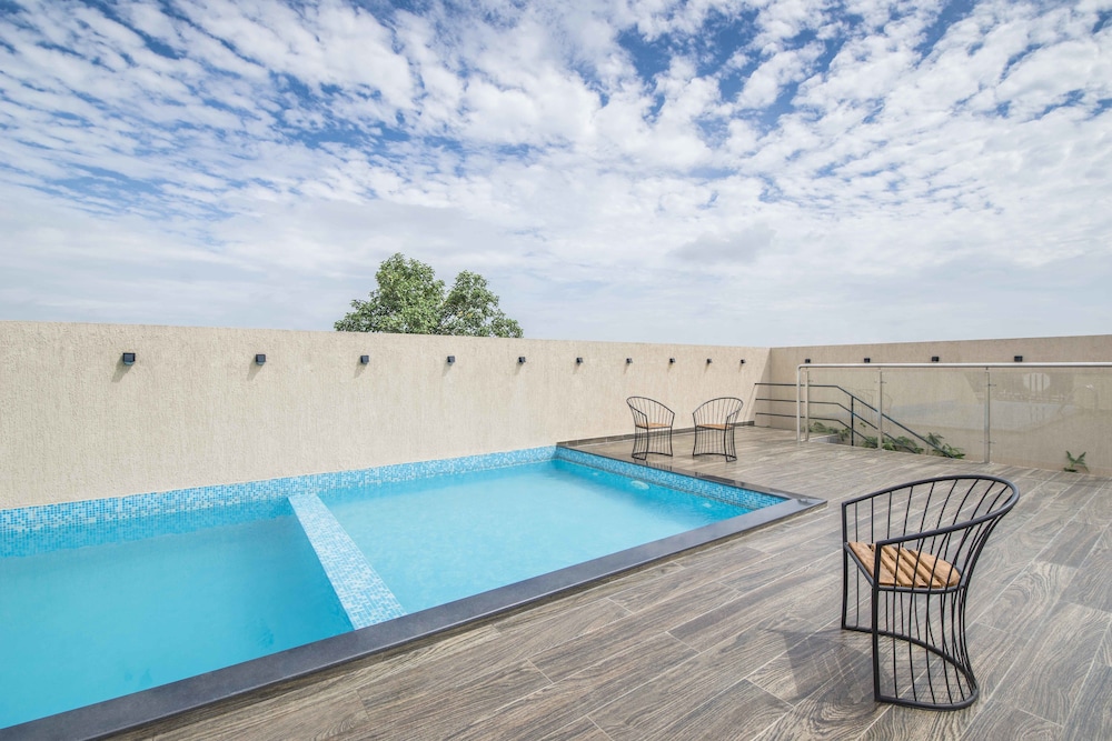 Sidra Pristine Hotel & Portico Halls 45/50