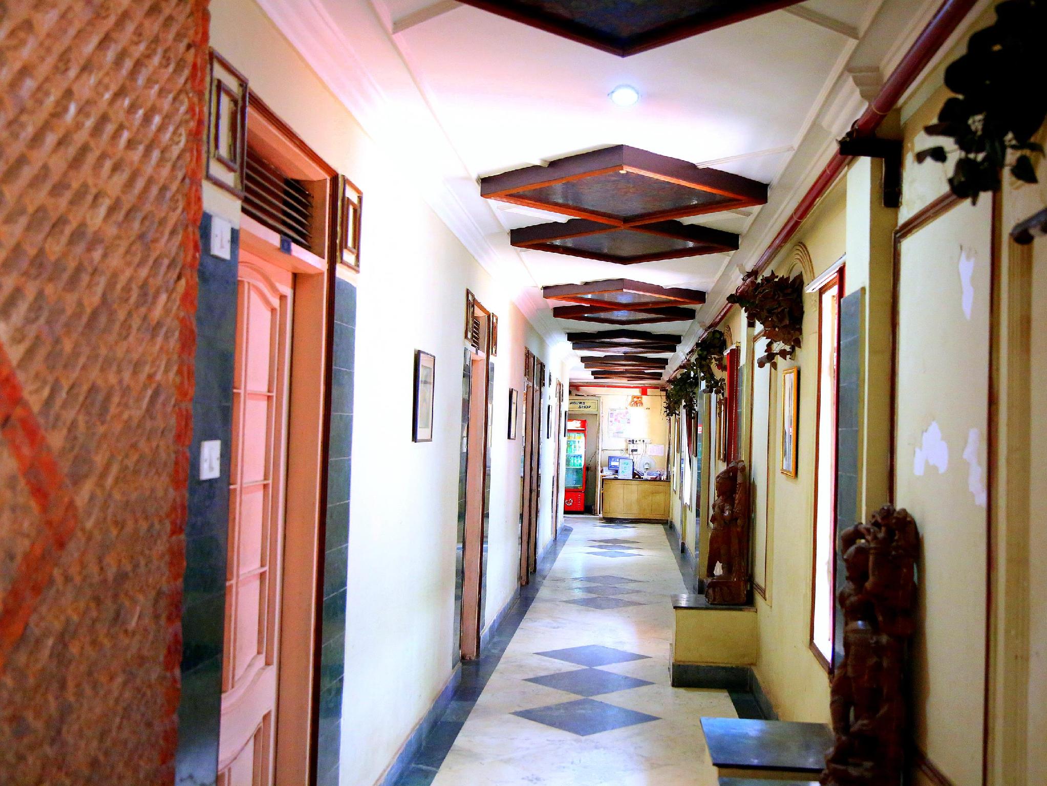 HOTEL RICHI 2/8