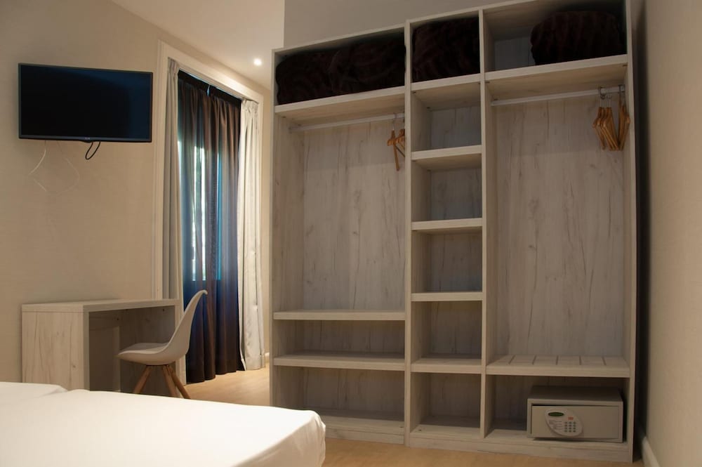 Hostal Bcn 46 22/36