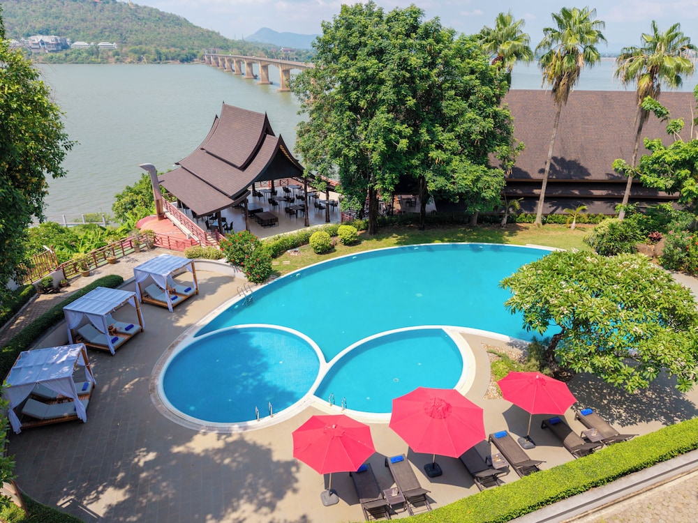 Champasak Grand Hotel 70/73