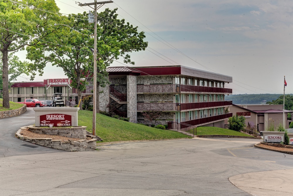 The Resort at Lake of the Ozarks 5/51