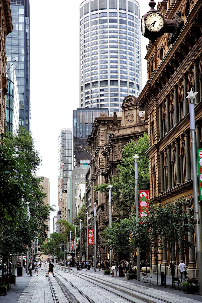 A by Adina Sydney 46/50