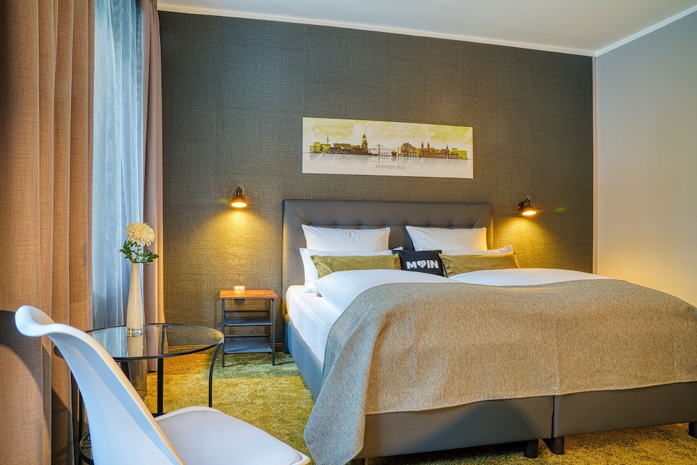 Centro Hotel City Gate 8/26