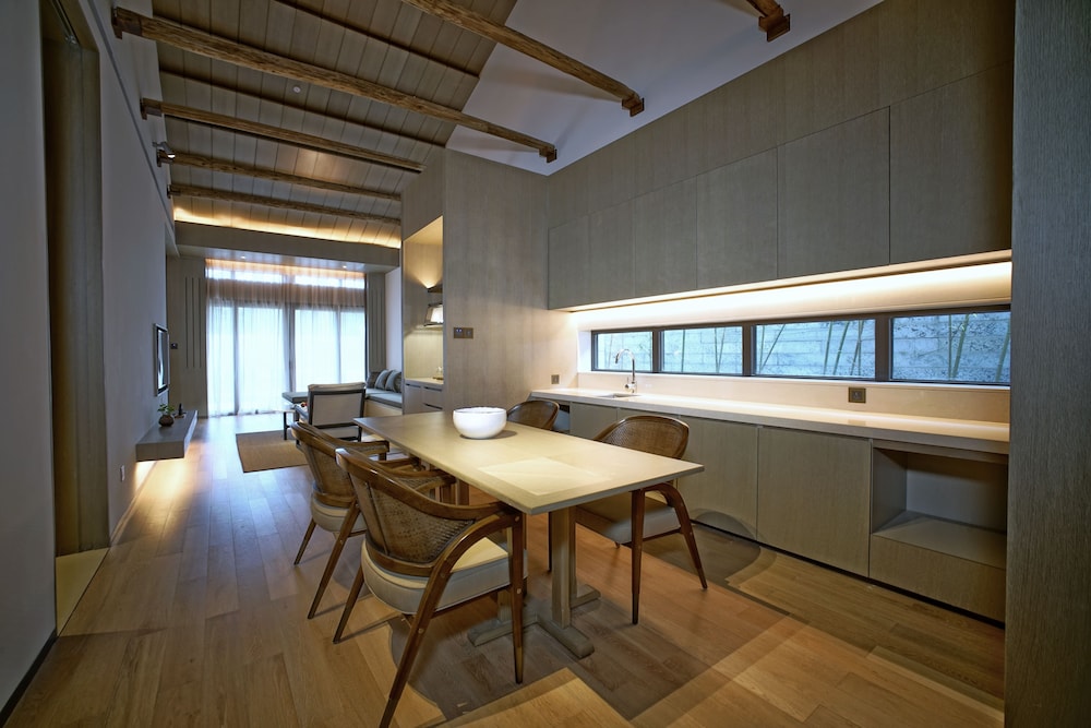 ALILA YANGSHUO 51/65