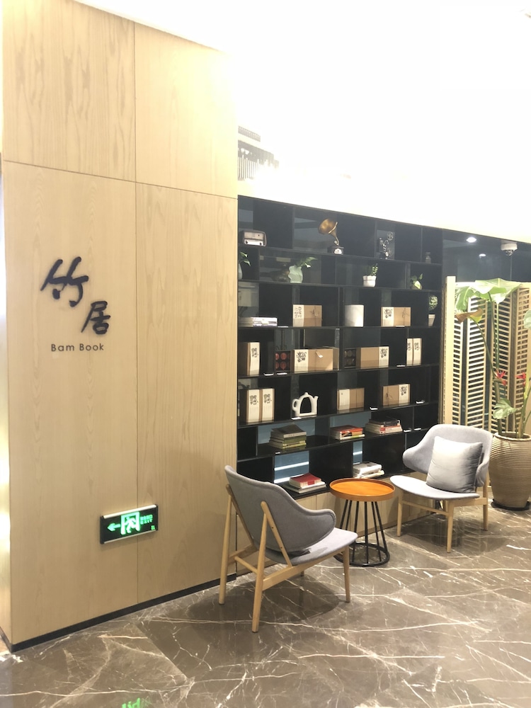 Atour Hotel Lujiazui 35/72