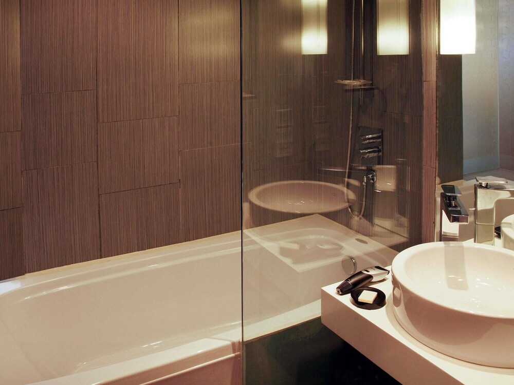 Mercure Hanoi La Gare Hotel 67/68