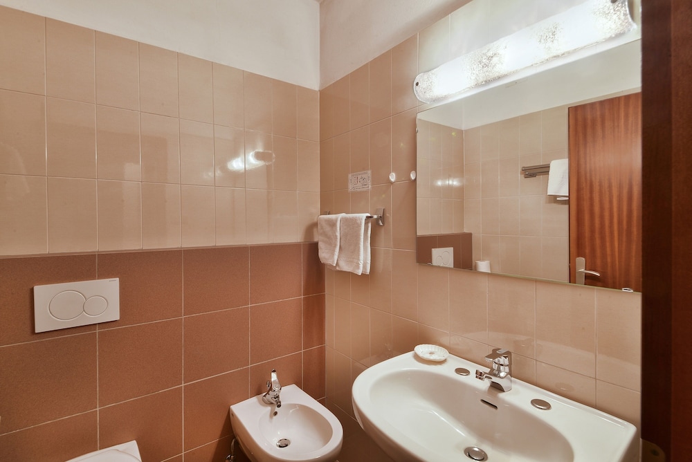 Hotel Juliane 10/56