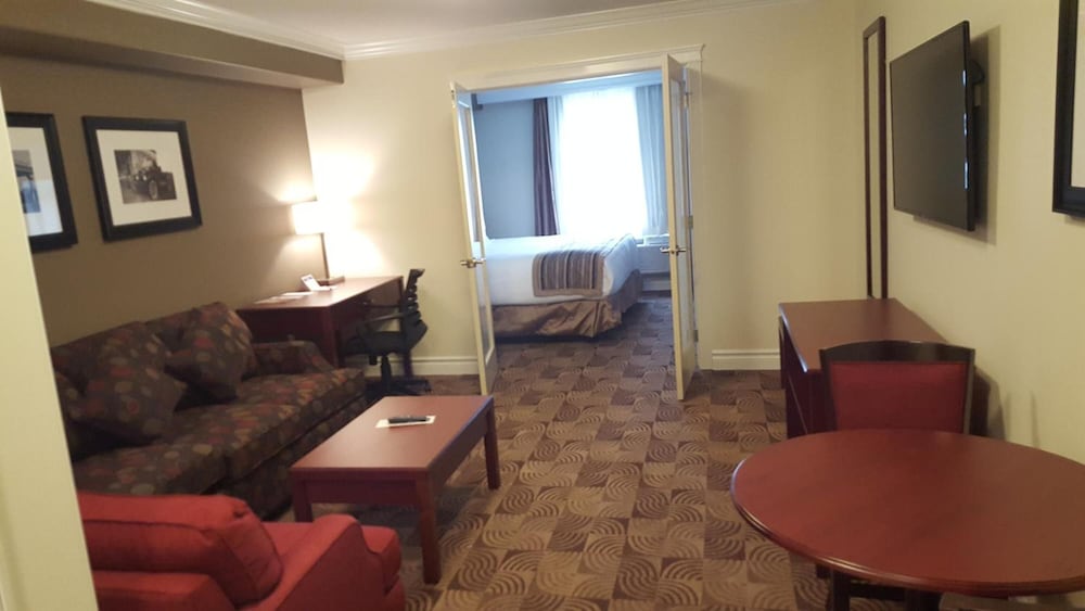 Kindersley Inn 27/47