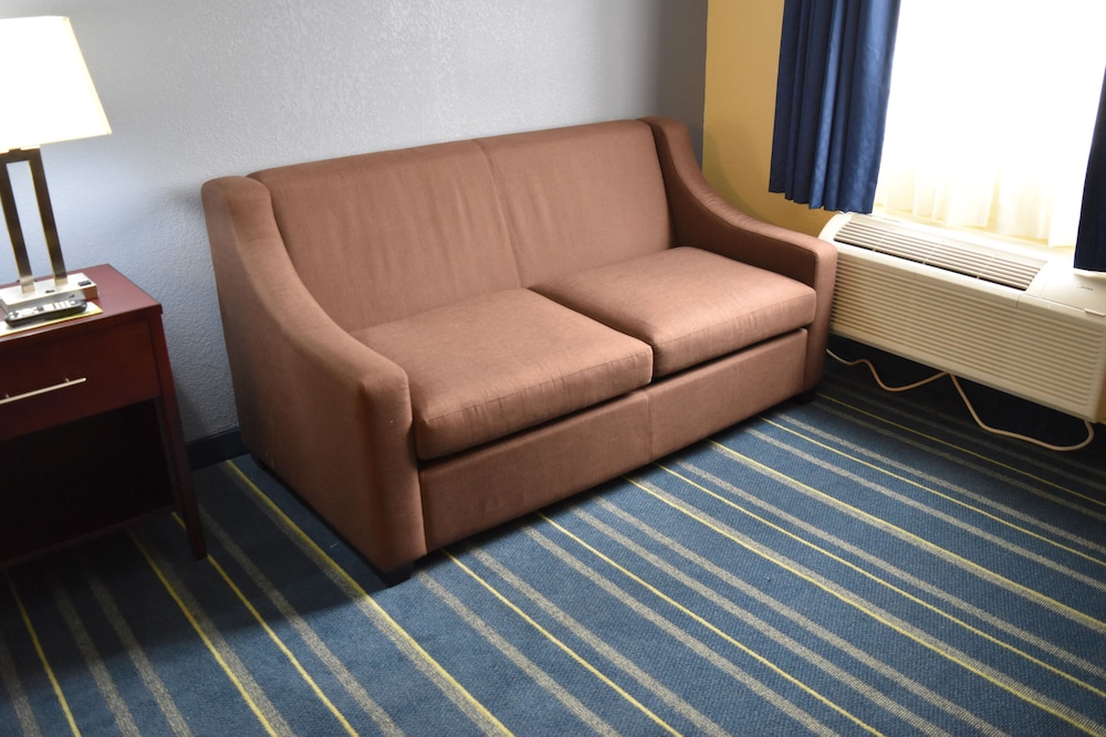 Days Inn by Wyndham Grand Island 15/24