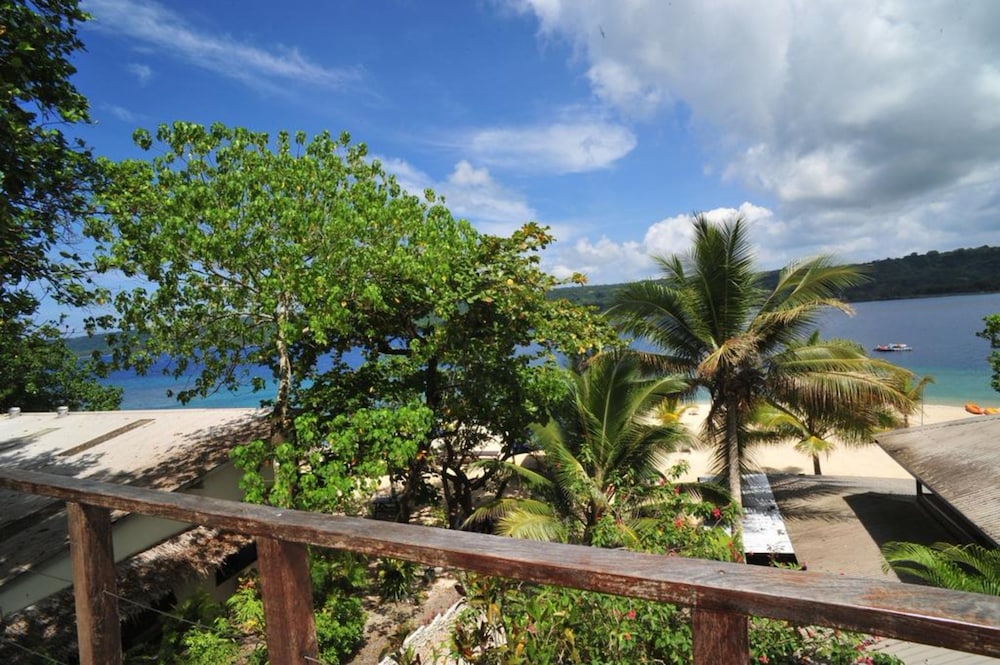 Hideaway Island Resort 3/75