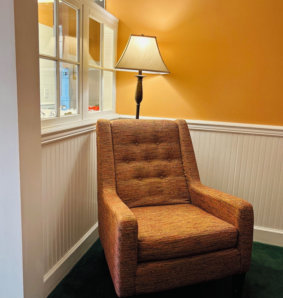 County Clare Irish Inn & Pub photo4