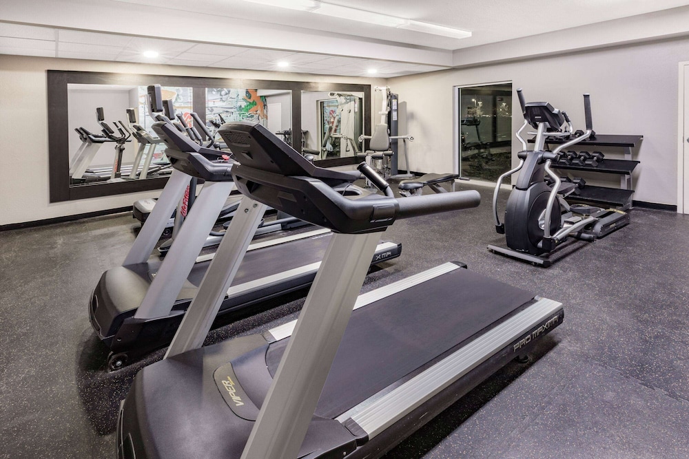 Hawthorn Extended Stay by Wyndham Ardmore 11/22