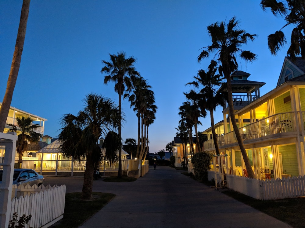 Seashell Village Resort 1/70