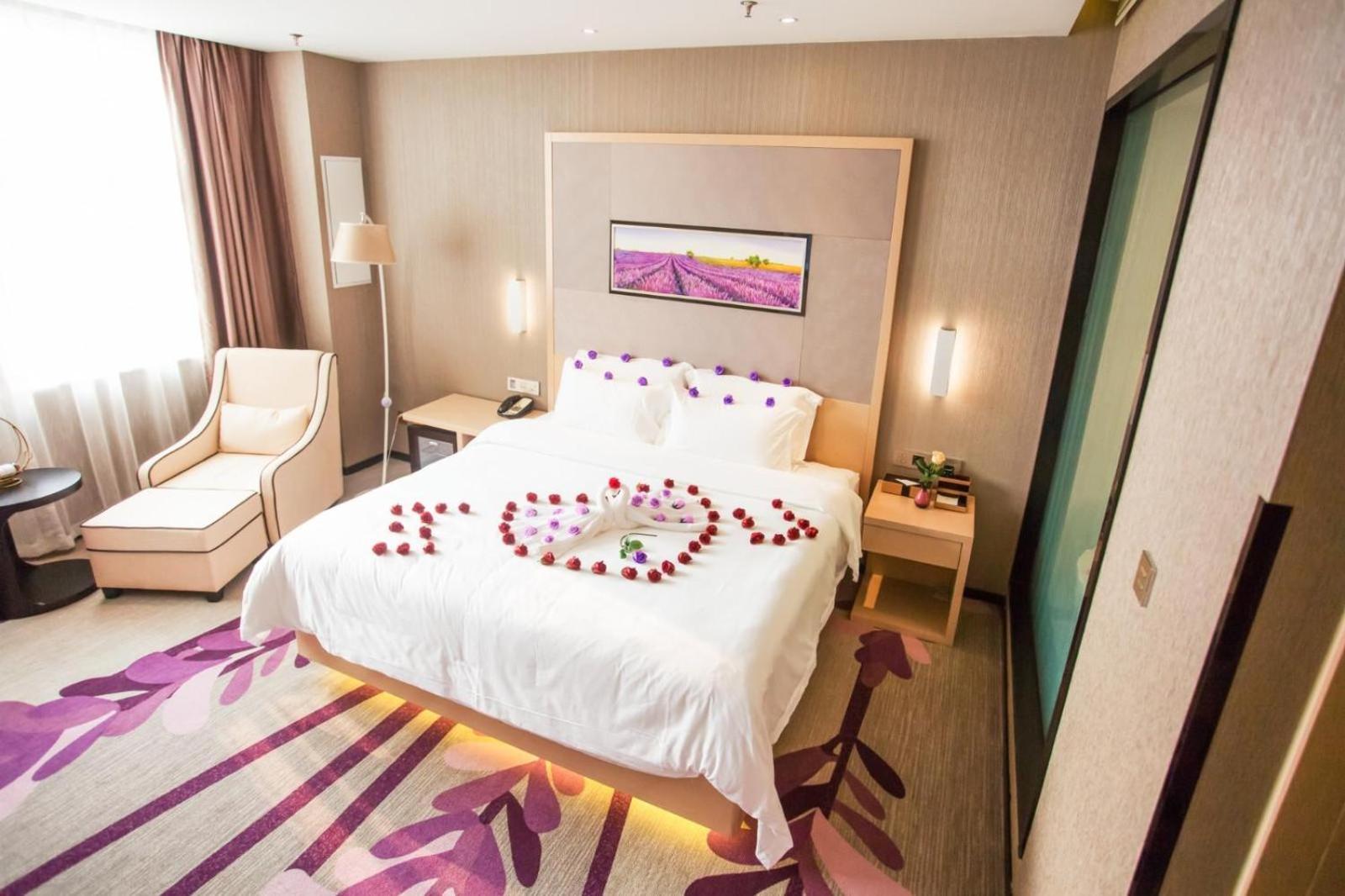 Lavande Hotel (Xuzhou East High-speed Railway Station Jinshanqiao Development Zone) 15/55