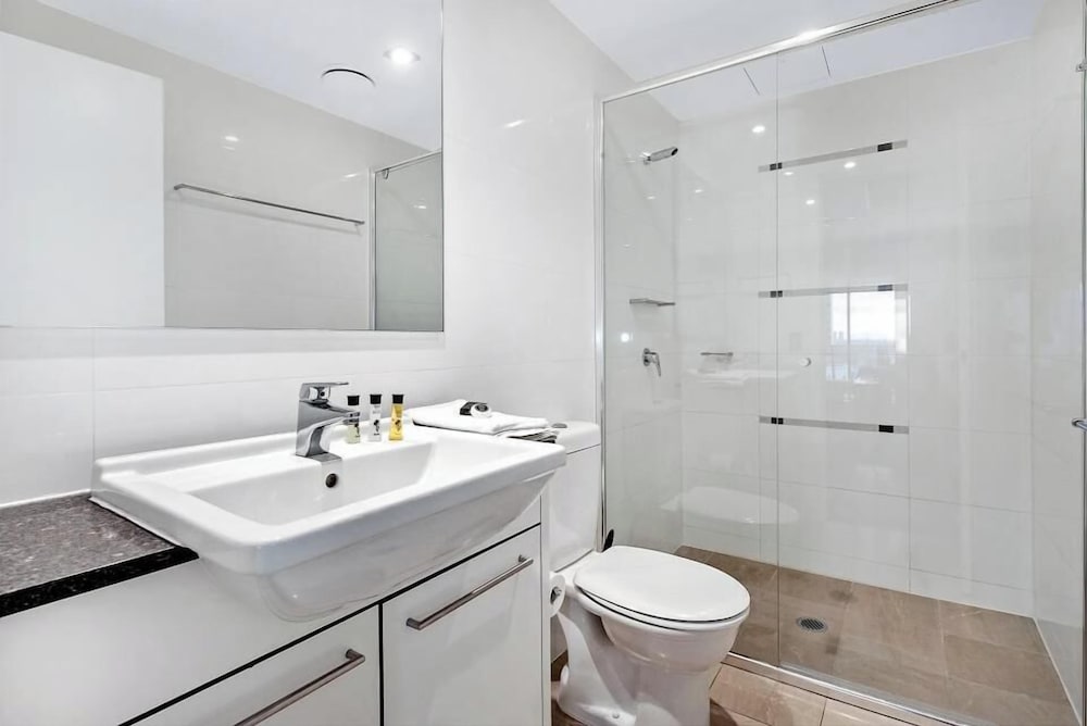 Broadbeach Skyline 3 Bedroom Retreat 19/20