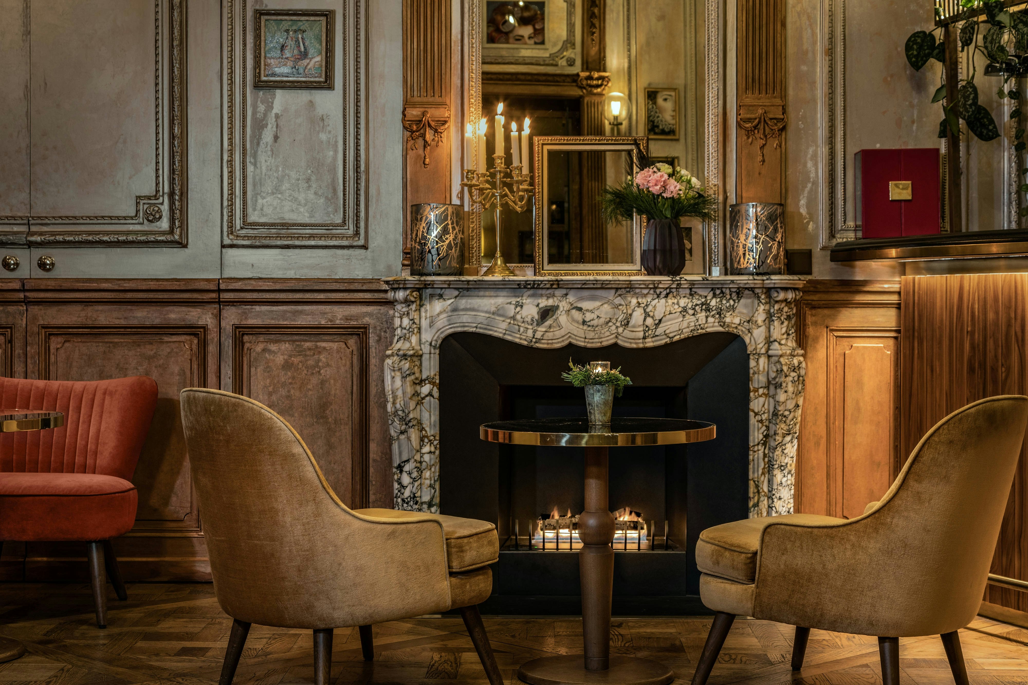 THE RITZ-CARLTON HOTEL DE LA PAIX GENEVA 36/45