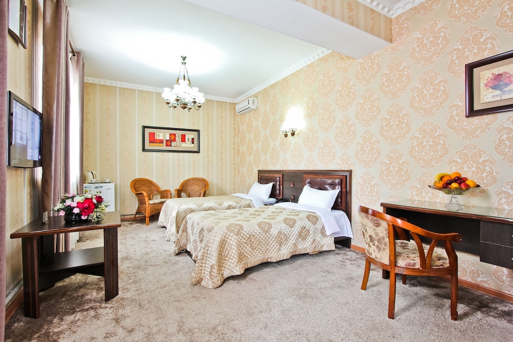 Grand Hotel 14/63
